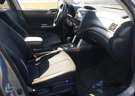 2012 Subaru Forester 2.5X Premium z USA, uszkodzony, nr VIN JF2SHADC5CH419447